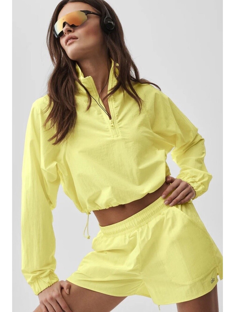 ALO yoga CROPPED 1/4 ZIP ALUMNI PULLOVER SHORTS & BRA Set Sunshine XS/S